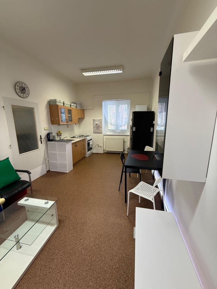 Prenájom bytu 2-izbový 70 m², Koterovská, Plzeň, Plzeňský kraj Prenájom bytu 2-izbový 70 m², Koterovská, Plzeň, Plzeňský kraj