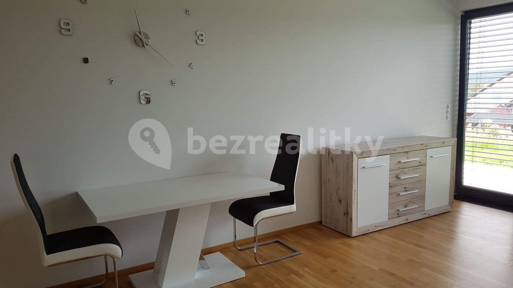 Prenájom bytu 2-izbový 61 m², Mokropeská, Černošice, Středočeský kraj Prenájom bytu 2-izbový 61 m², Mokropeská, Černošice, Středočeský kraj