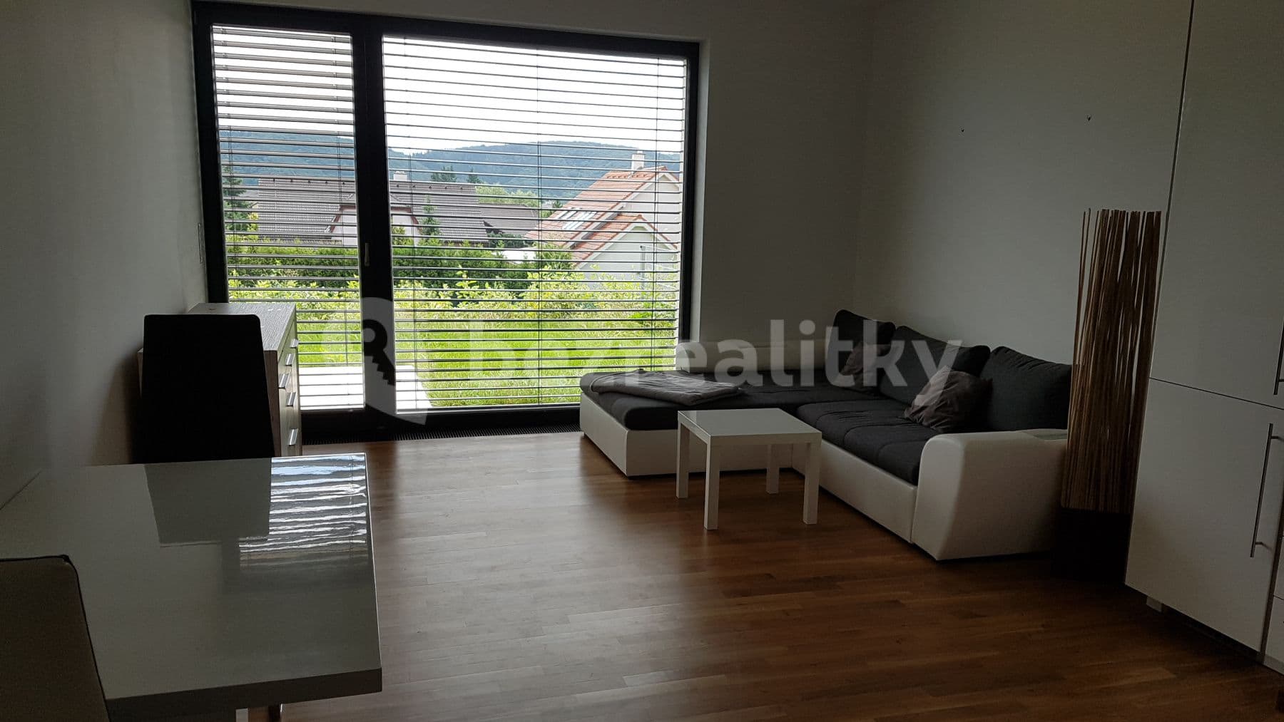 Prenájom bytu 2-izbový 61 m², Mokropeská, Černošice, Středočeský kraj Prenájom bytu 2-izbový 61 m², Mokropeská, Černošice, Středočeský kraj
