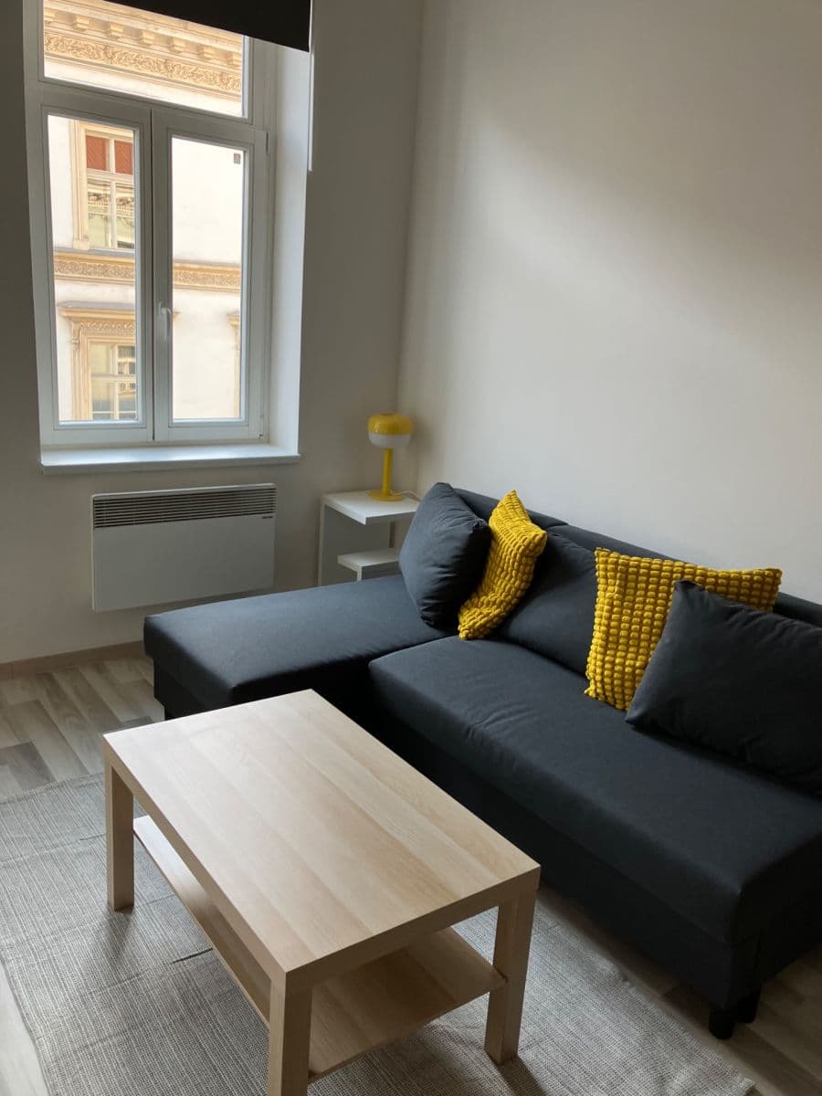 Prenájom bytu 1-izbový 33 m², Bubenská, Praha, Praha Prenájom bytu 1-izbový 33 m², Bubenská, Praha, Praha