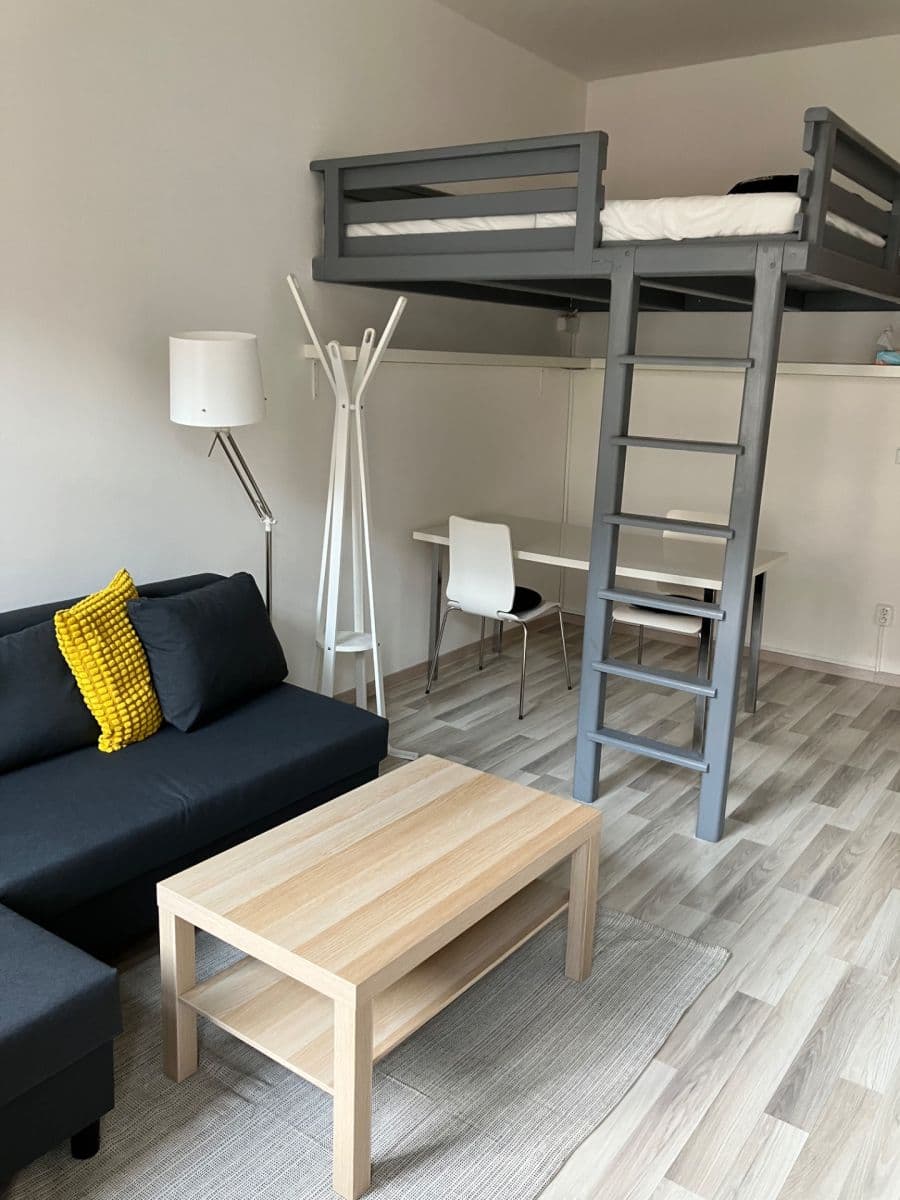 Prenájom bytu 1-izbový 33 m², Bubenská, Praha, Praha Prenájom bytu 1-izbový 33 m², Bubenská, Praha, Praha