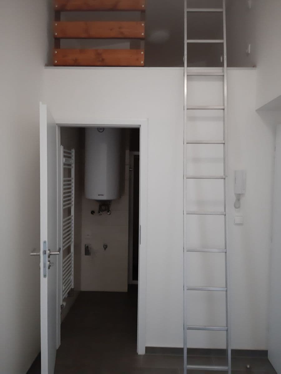 Prenájom bytu 1-izbový 37 m², Drahobejlova, Praha, Praha Prenájom bytu 1-izbový 37 m², Drahobejlova, Praha, Praha
