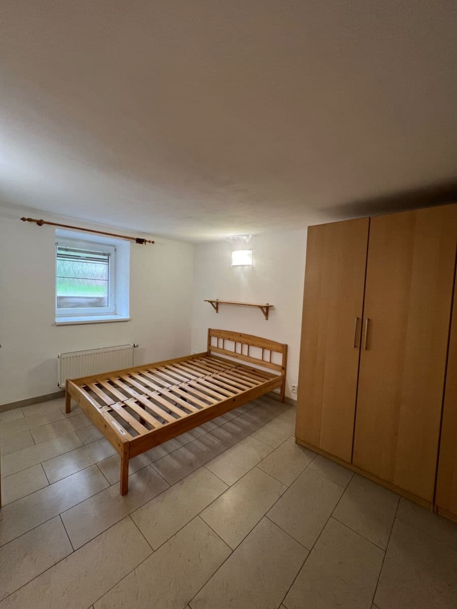 Prenájom bytu 2-izbový 50 m², Tomická, Praha, Praha Prenájom bytu 2-izbový 50 m², Tomická, Praha, Praha