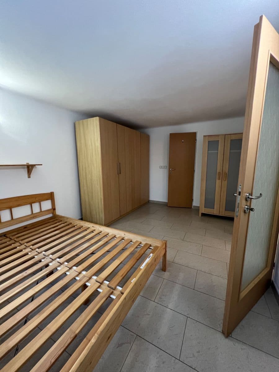 Prenájom bytu 2-izbový 50 m², Tomická, Praha, Praha Prenájom bytu 2-izbový 50 m², Tomická, Praha, Praha