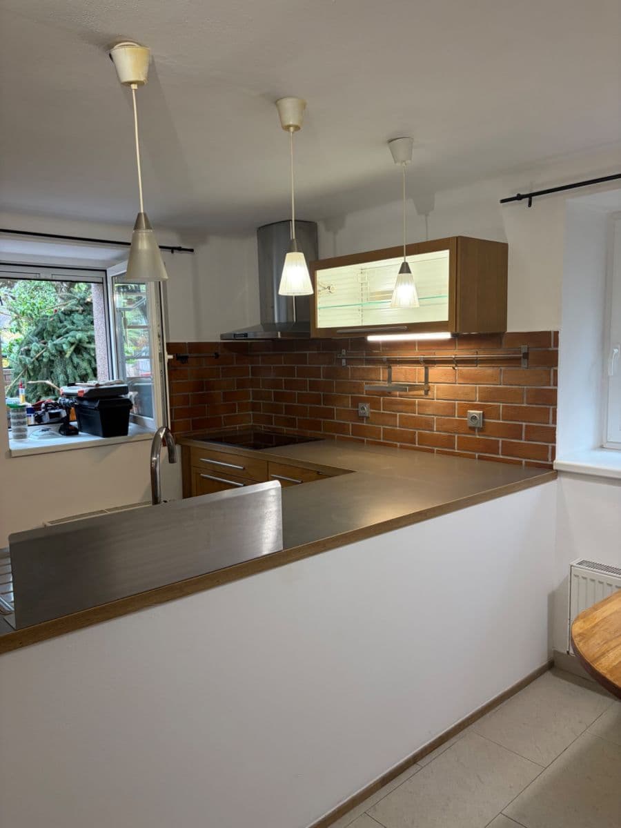 Prenájom bytu 2-izbový 50 m², Tomická, Praha, Praha Prenájom bytu 2-izbový 50 m², Tomická, Praha, Praha