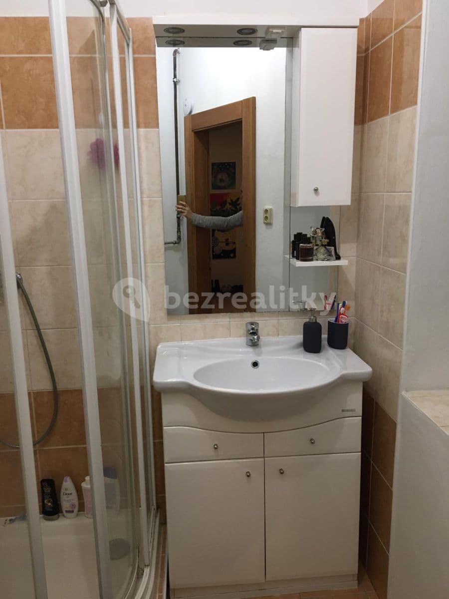 Prenájom bytu 1-izbový 45 m², Starodružiníků, Olomouc, Olomoucký kraj Prenájom bytu 1-izbový 45 m², Starodružiníků, Olomouc, Olomoucký kraj