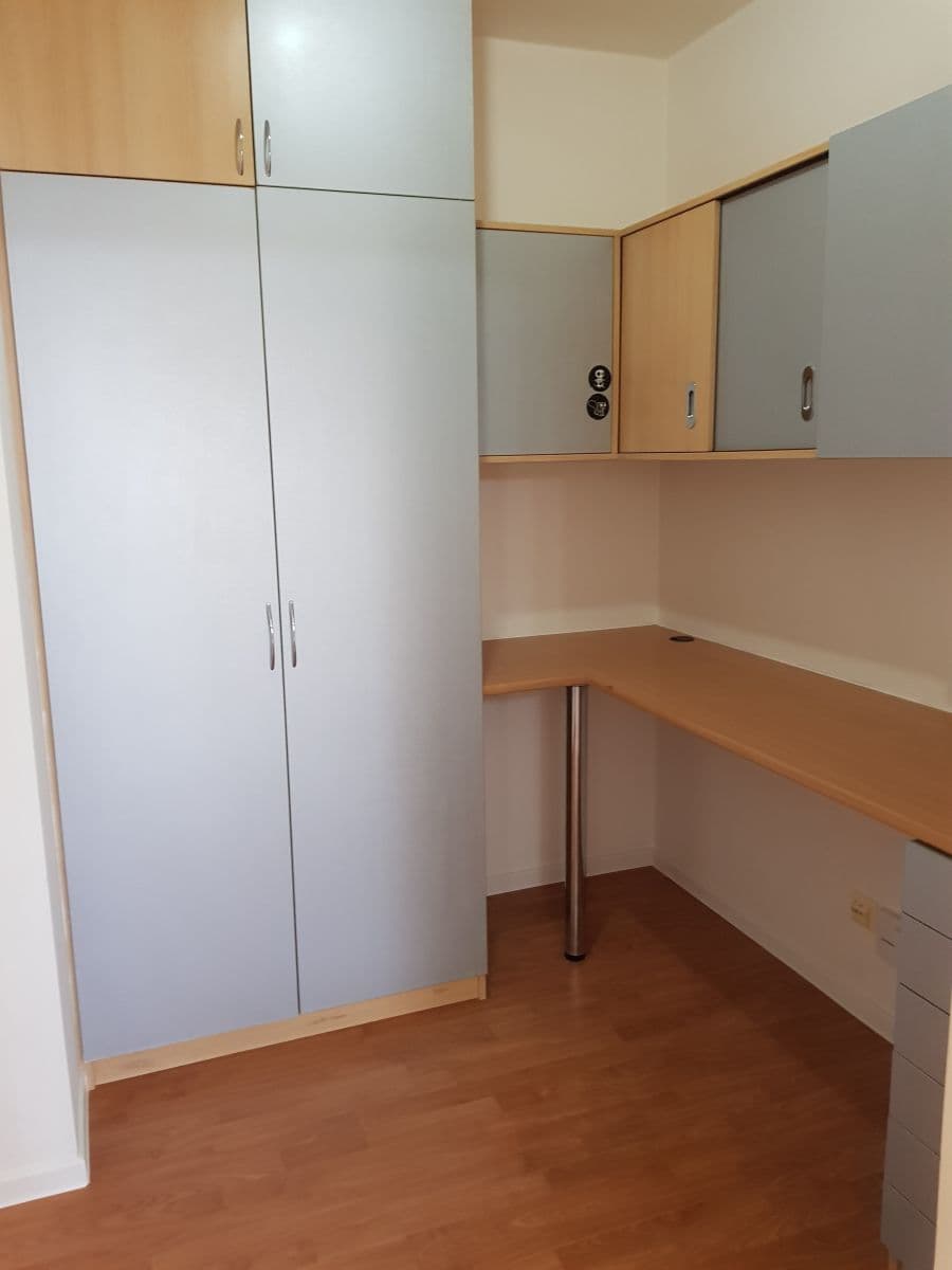 Prenájom bytu 2-izbový 42 m², Hnězdenská, Praha, Praha Prenájom bytu 2-izbový 42 m², Hnězdenská, Praha, Praha