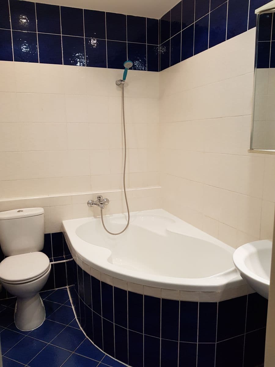 Prenájom bytu 2-izbový 42 m², Hnězdenská, Praha, Praha Prenájom bytu 2-izbový 42 m², Hnězdenská, Praha, Praha