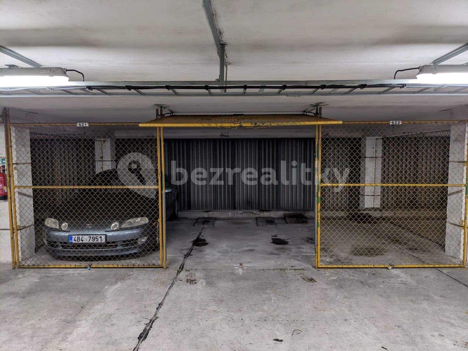 Prenájom garáže 16 m², Milevská, Praha, Praha Prenájom garáže 16 m², Milevská, Praha, Praha