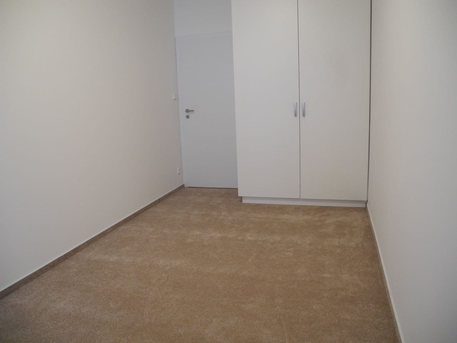 Prenájom bytu 2-izbový 50 m², Padovská, Praha, Praha Prenájom bytu 2-izbový 50 m², Padovská, Praha, Praha