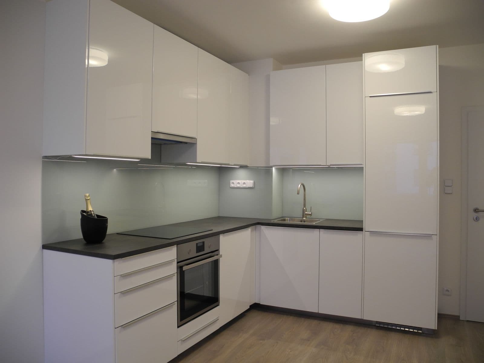 Prenájom bytu 2-izbový 50 m², Padovská, Praha, Praha Prenájom bytu 2-izbový 50 m², Padovská, Praha, Praha