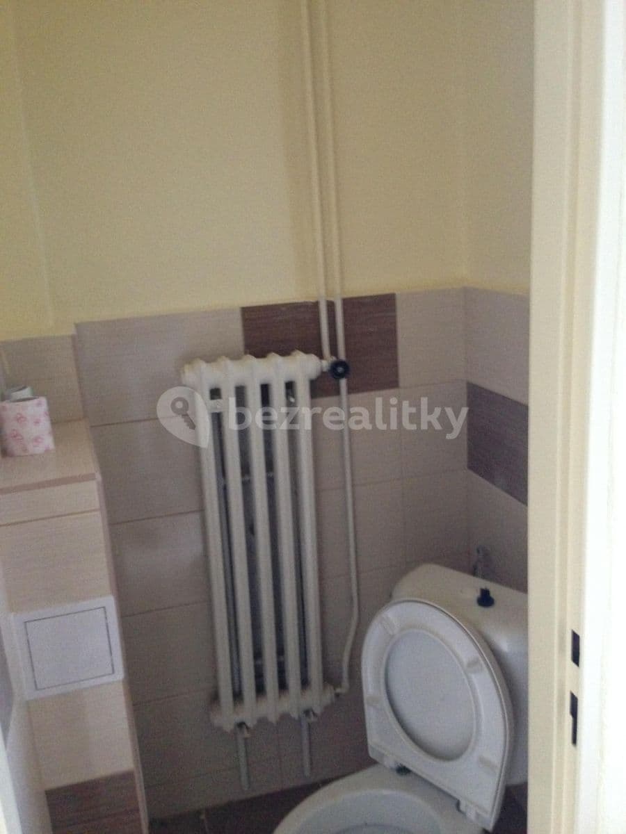 Prenájom bytu 5-izbový 10 m², Moskevská, Praha, Praha Prenájom bytu 5-izbový 10 m², Moskevská, Praha, Praha