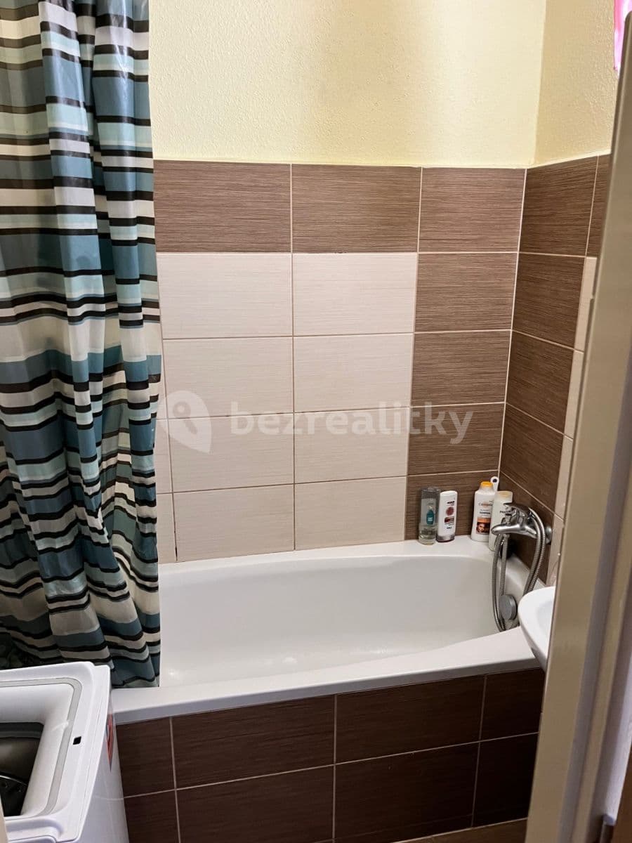 Prenájom bytu 5-izbový 10 m², Moskevská, Praha, Praha Prenájom bytu 5-izbový 10 m², Moskevská, Praha, Praha