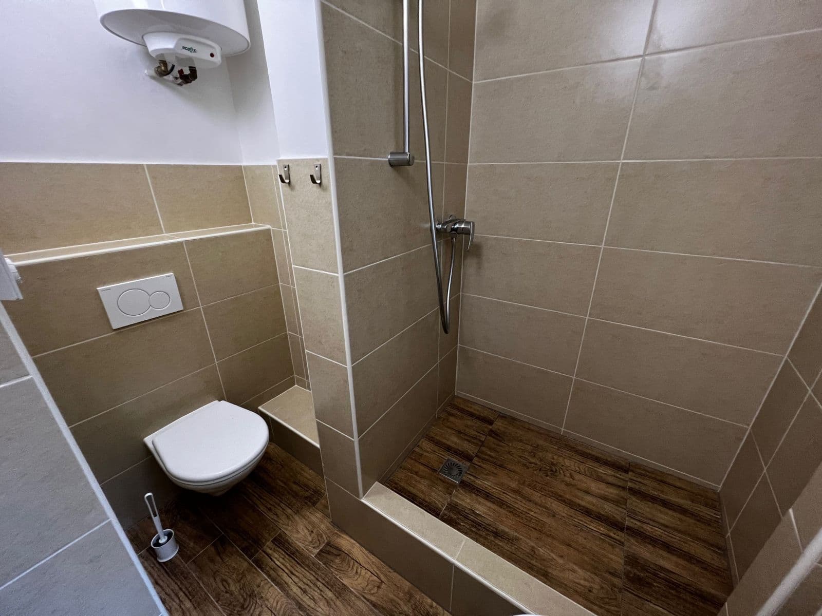 Prenájom bytu Garsoniéra 32 m², Janovského, Praha, Praha Prenájom bytu Garsoniéra 32 m², Janovského, Praha, Praha