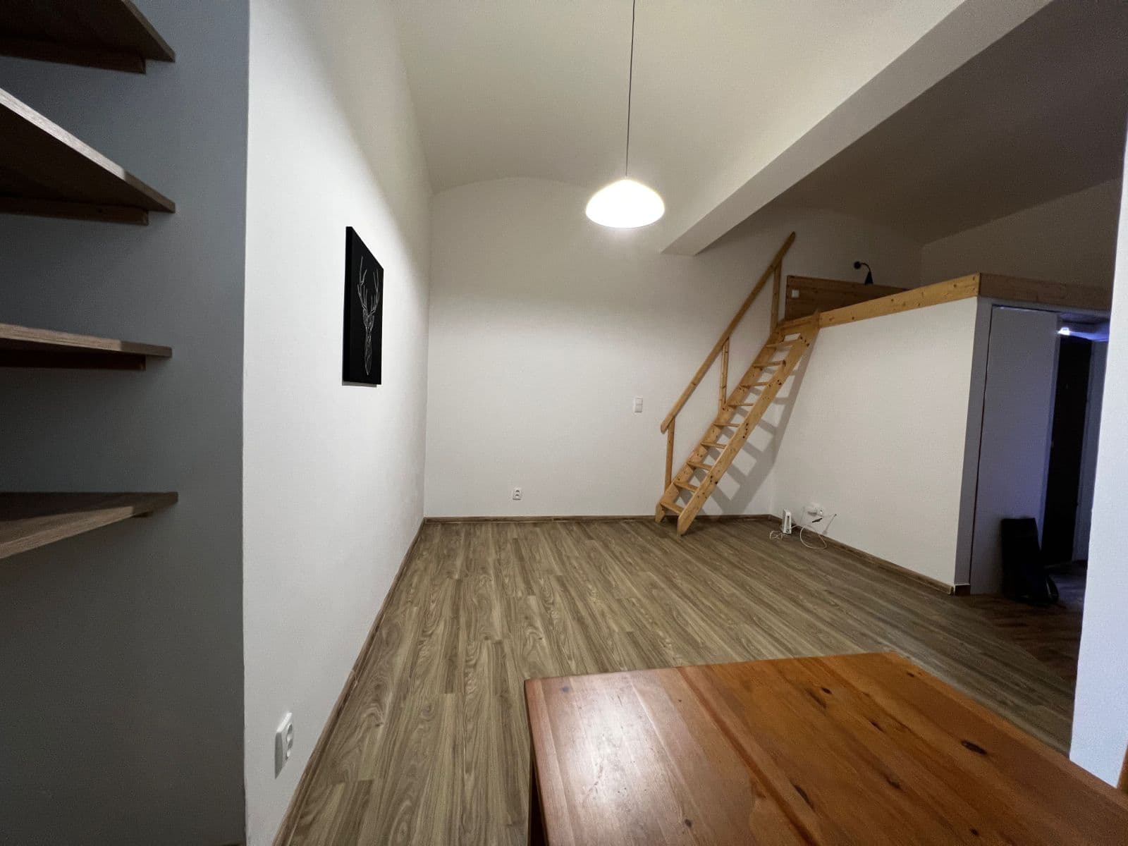 Prenájom bytu Garsoniéra 32 m², Janovského, Praha, Praha Prenájom bytu Garsoniéra 32 m², Janovského, Praha, Praha