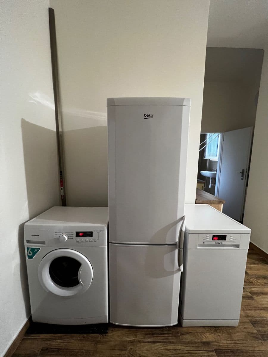 Prenájom bytu Garsoniéra 32 m², Janovského, Praha, Praha Prenájom bytu Garsoniéra 32 m², Janovského, Praha, Praha