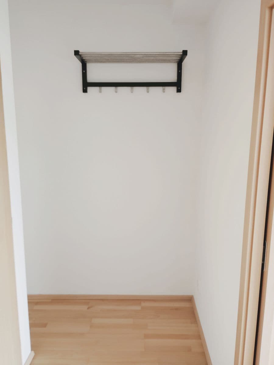 Prenájom bytu 1-izbový 44 m², Hutařova, Brno, Jihomoravský kraj Prenájom bytu 1-izbový 44 m², Hutařova, Brno, Jihomoravský kraj