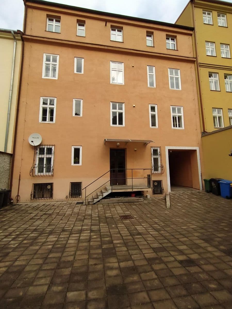 Prenájom bytu 2-izbový 55 m², Roháčova, Praha, Praha Prenájom bytu 2-izbový 55 m², Roháčova, Praha, Praha
