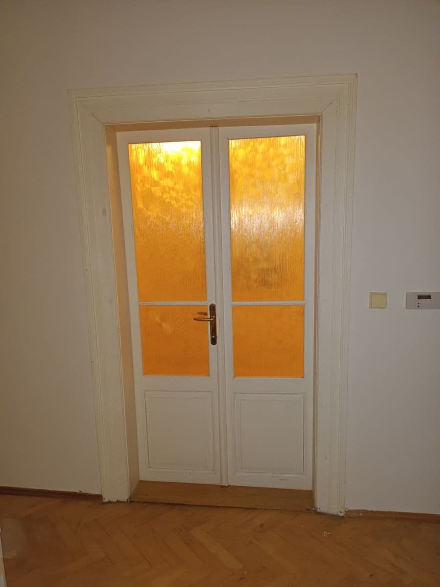 Prenájom bytu 2-izbový 55 m², Roháčova, Praha, Praha Prenájom bytu 2-izbový 55 m², Roháčova, Praha, Praha
