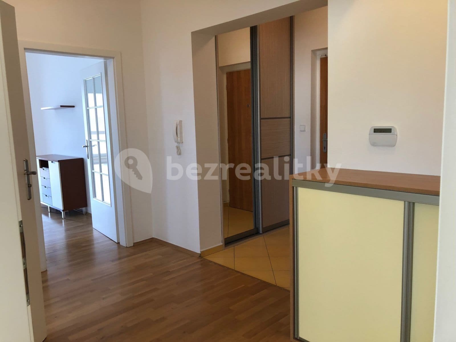 Prenájom bytu 3-izbový 95 m², U Včely, Praha, Praha Prenájom bytu 3-izbový 95 m², U Včely, Praha, Praha