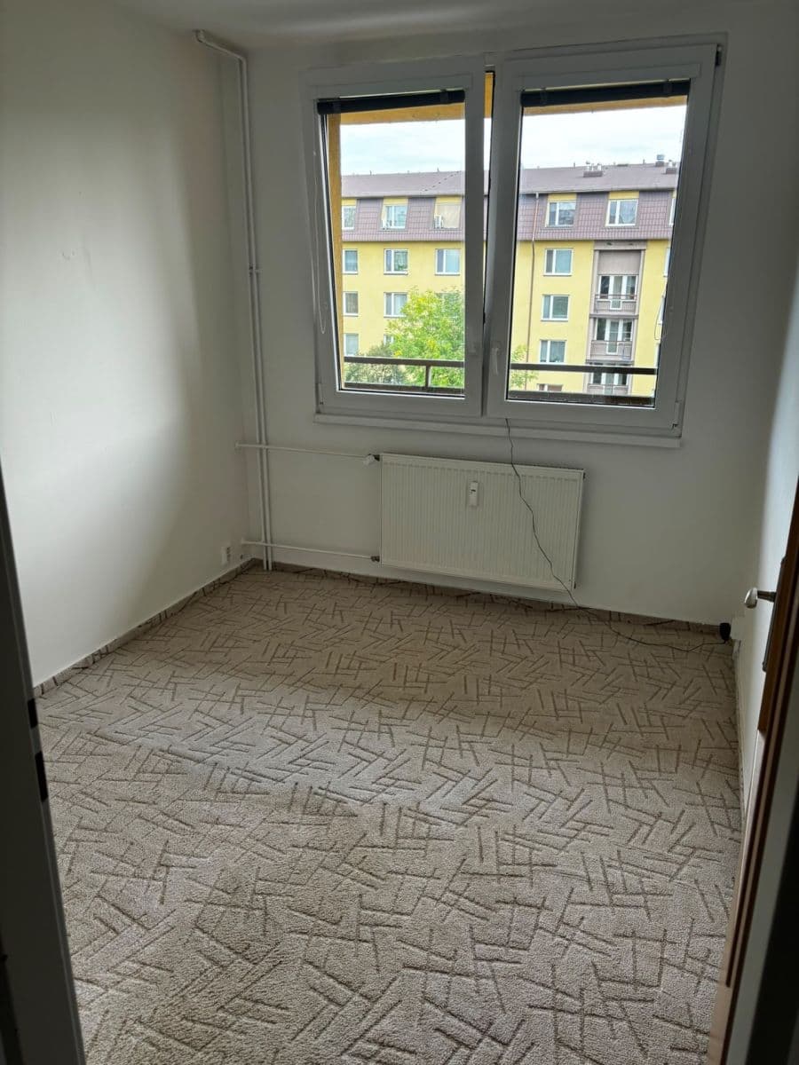 Prenájom bytu 3-izbový 65 m², Višňová, Milovice, Středočeský kraj Prenájom bytu 3-izbový 65 m², Višňová, Milovice, Středočeský kraj