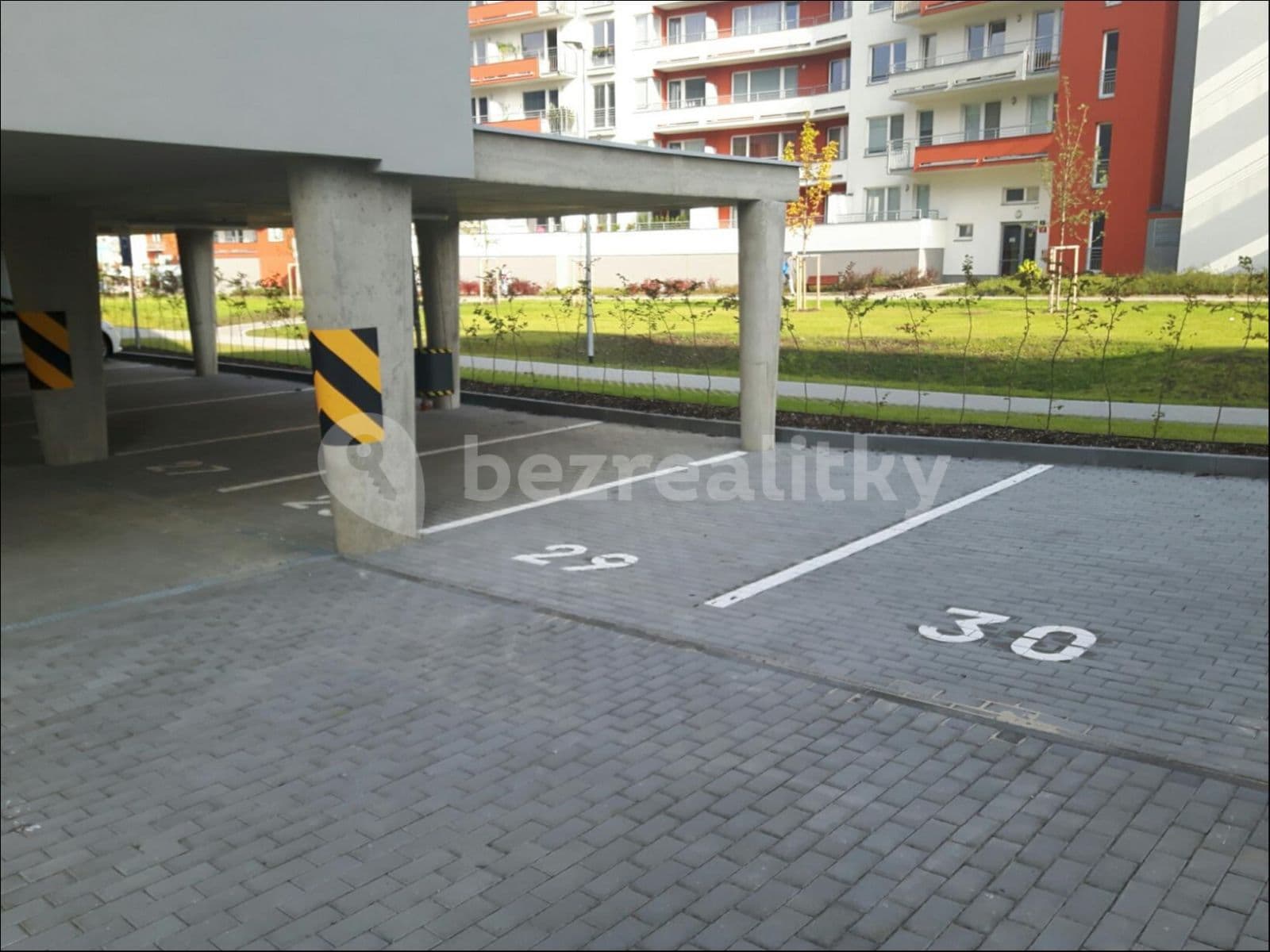 Prenájom garáže 15 m², Pavla Beneše, Praha, Praha Prenájom garáže 15 m², Pavla Beneše, Praha, Praha