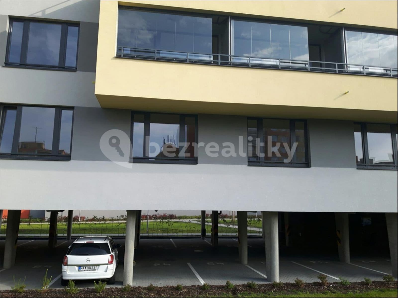 Prenájom garáže 15 m², Pavla Beneše, Praha, Praha Prenájom garáže 15 m², Pavla Beneše, Praha, Praha