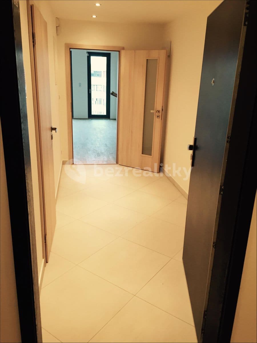 Prenájom bytu 1-izbový 28 m², Olšanská, Praha, Praha Prenájom bytu 1-izbový 28 m², Olšanská, Praha, Praha