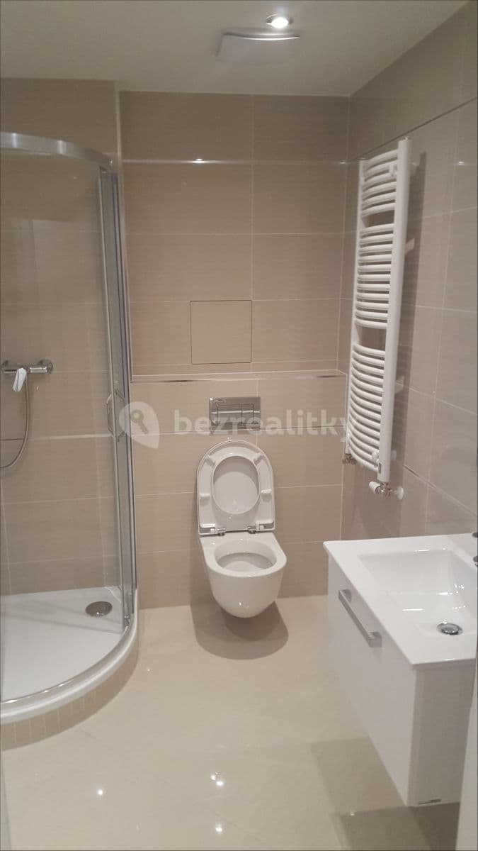 Prenájom bytu 1-izbový 28 m², Olšanská, Praha, Praha Prenájom bytu 1-izbový 28 m², Olšanská, Praha, Praha