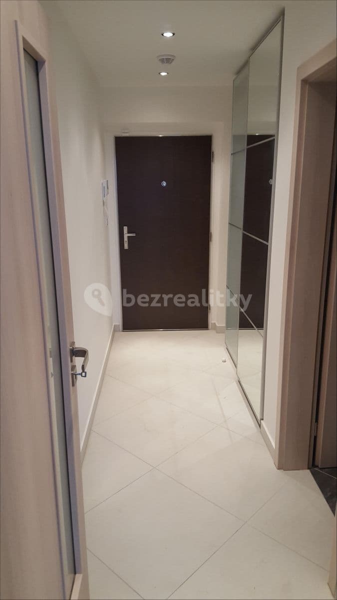 Prenájom bytu 1-izbový 28 m², Olšanská, Praha, Praha Prenájom bytu 1-izbový 28 m², Olšanská, Praha, Praha