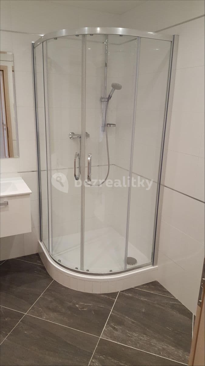 Prenájom bytu 1-izbový 28 m², Olšanská, Praha, Praha Prenájom bytu 1-izbový 28 m², Olšanská, Praha, Praha