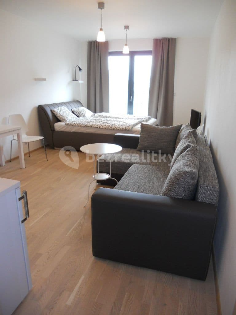 Prenájom bytu 1-izbový 28 m², Olšanská, Praha, Praha Prenájom bytu 1-izbový 28 m², Olšanská, Praha, Praha