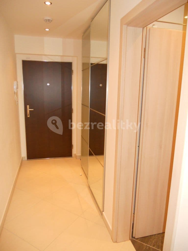 Prenájom bytu 1-izbový 28 m², Olšanská, Praha, Praha Prenájom bytu 1-izbový 28 m², Olšanská, Praha, Praha