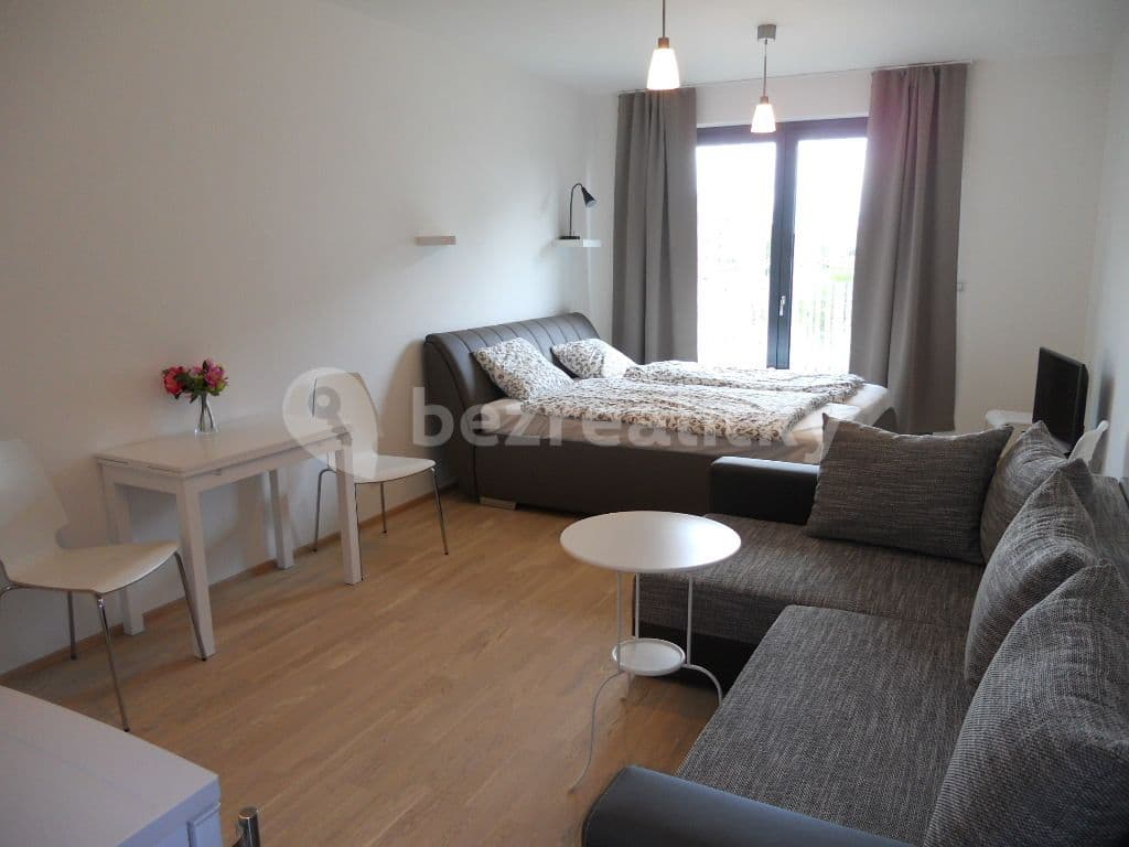 Prenájom bytu 1-izbový 28 m², Olšanská, Praha, Praha Prenájom bytu 1-izbový 28 m², Olšanská, Praha, Praha