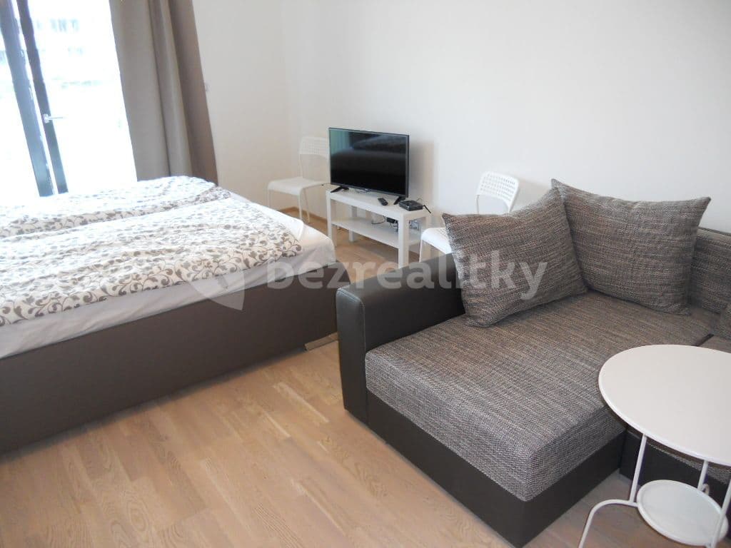 Prenájom bytu 1-izbový 28 m², Olšanská, Praha, Praha Prenájom bytu 1-izbový 28 m², Olšanská, Praha, Praha