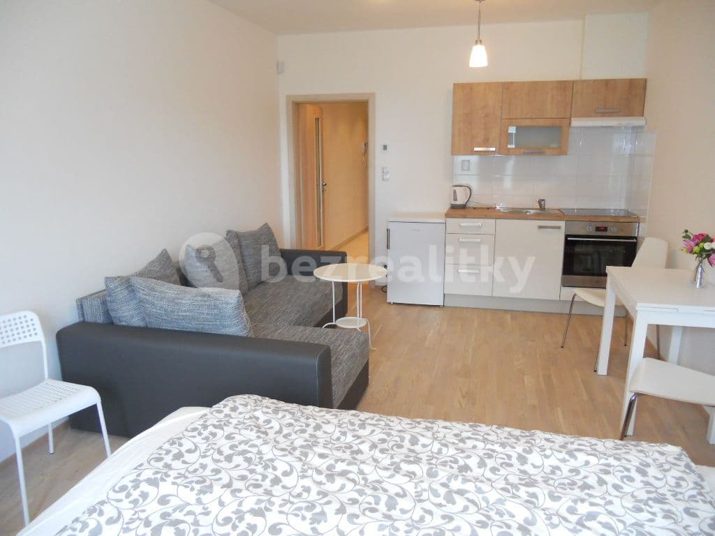 Prenájom bytu 1-izbový 28 m², Olšanská, Praha, Praha Prenájom bytu 1-izbový 28 m², Olšanská, Praha, Praha