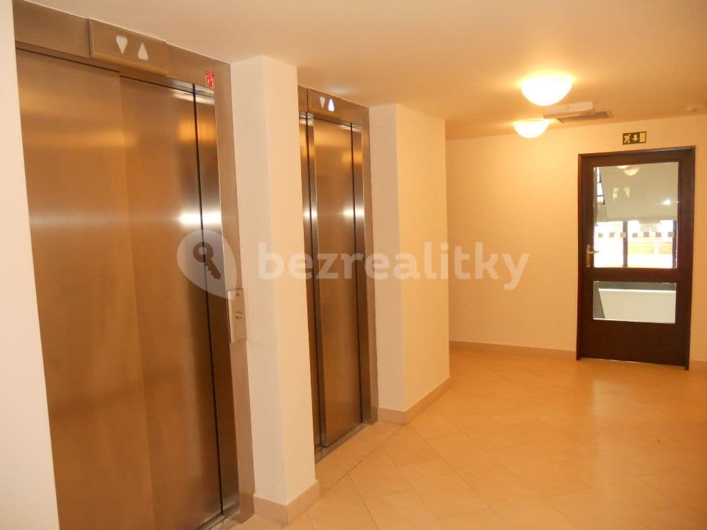 Prenájom bytu 1-izbový 28 m², Olšanská, Praha, Praha Prenájom bytu 1-izbový 28 m², Olšanská, Praha, Praha