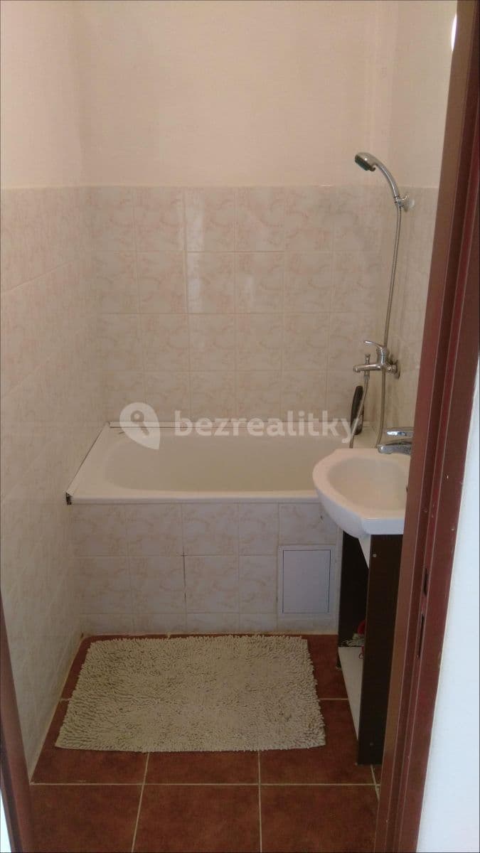 Prenájom bytu 1-izbový 28 m², Gen. Píky, Ostrava, Moravskoslezský kraj Prenájom bytu 1-izbový 28 m², Gen. Píky, Ostrava, Moravskoslezský kraj