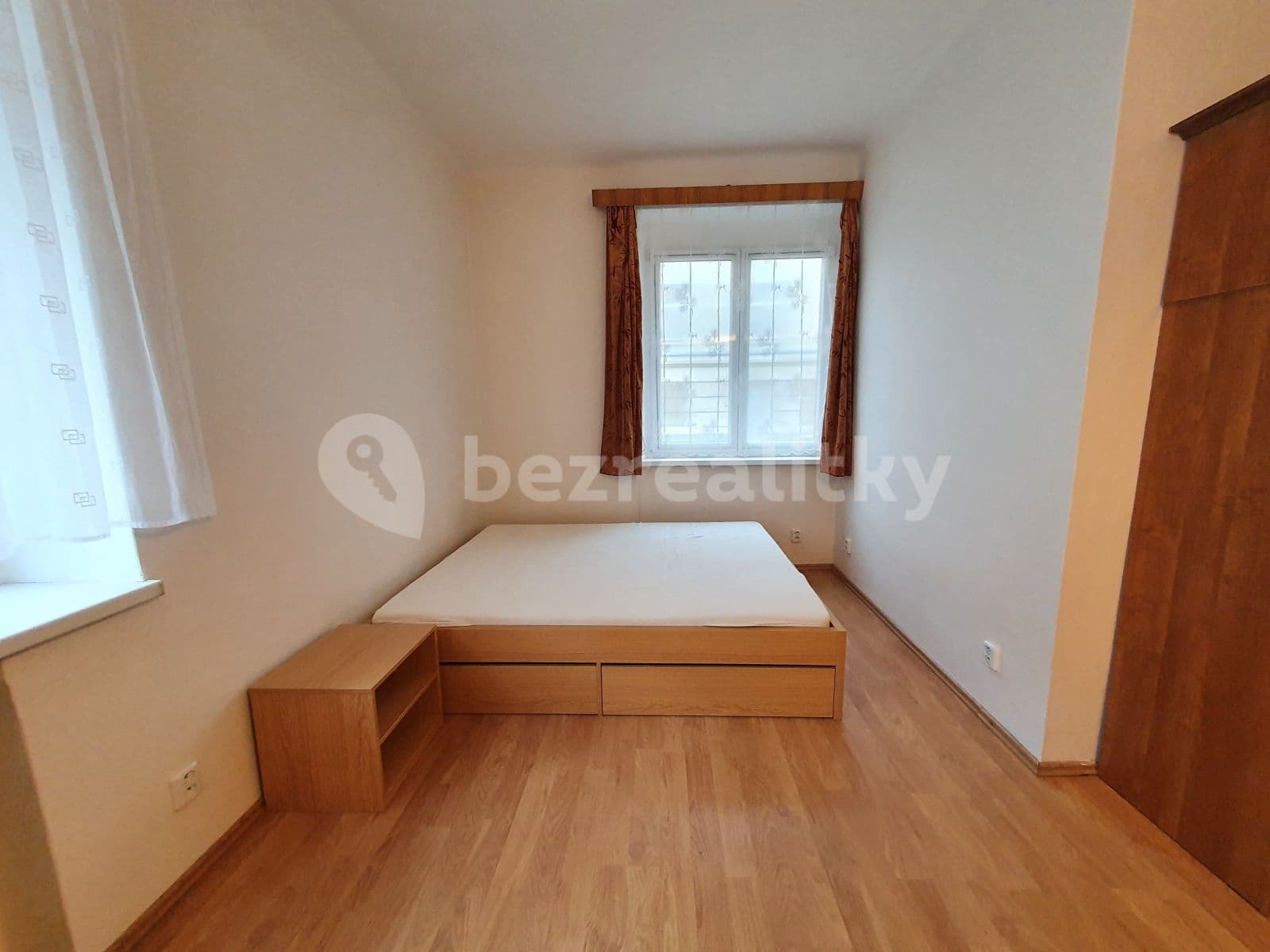 Prenájom bytu 1-izbový 41 m², Terronská, Praha, Praha Prenájom bytu 1-izbový 41 m², Terronská, Praha, Praha