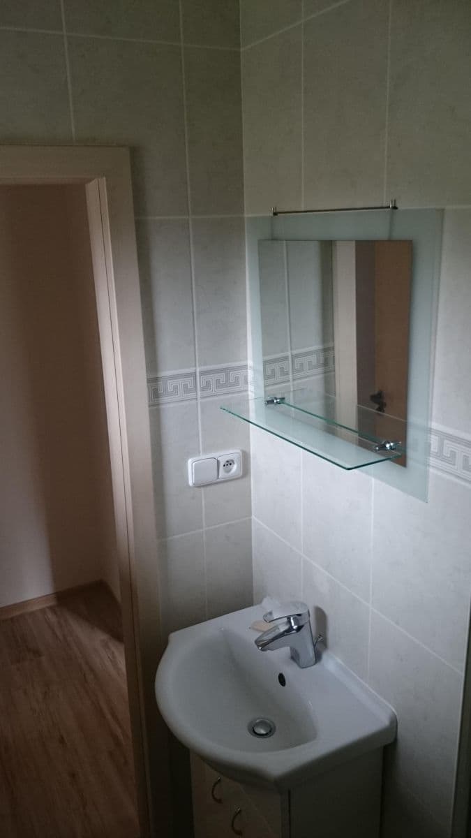 Prenájom bytu 1-izbový 40 m², Obrovského, Ostrava, Moravskoslezský kraj Prenájom bytu 1-izbový 40 m², Obrovského, Ostrava, Moravskoslezský kraj