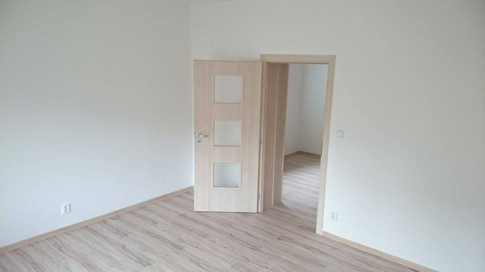 Prenájom bytu 1-izbový 40 m², Obrovského, Ostrava, Moravskoslezský kraj Prenájom bytu 1-izbový 40 m², Obrovského, Ostrava, Moravskoslezský kraj