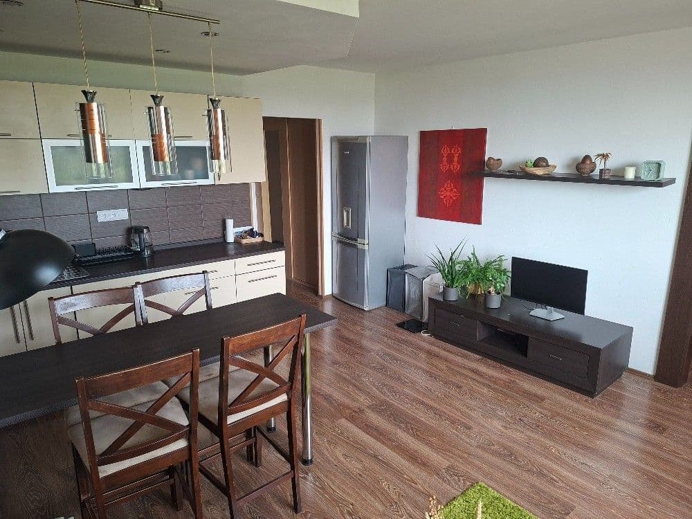 Prenájom bytu 2-izbový 40 m², Krhanická, Praha, Praha Prenájom bytu 2-izbový 40 m², Krhanická, Praha, Praha