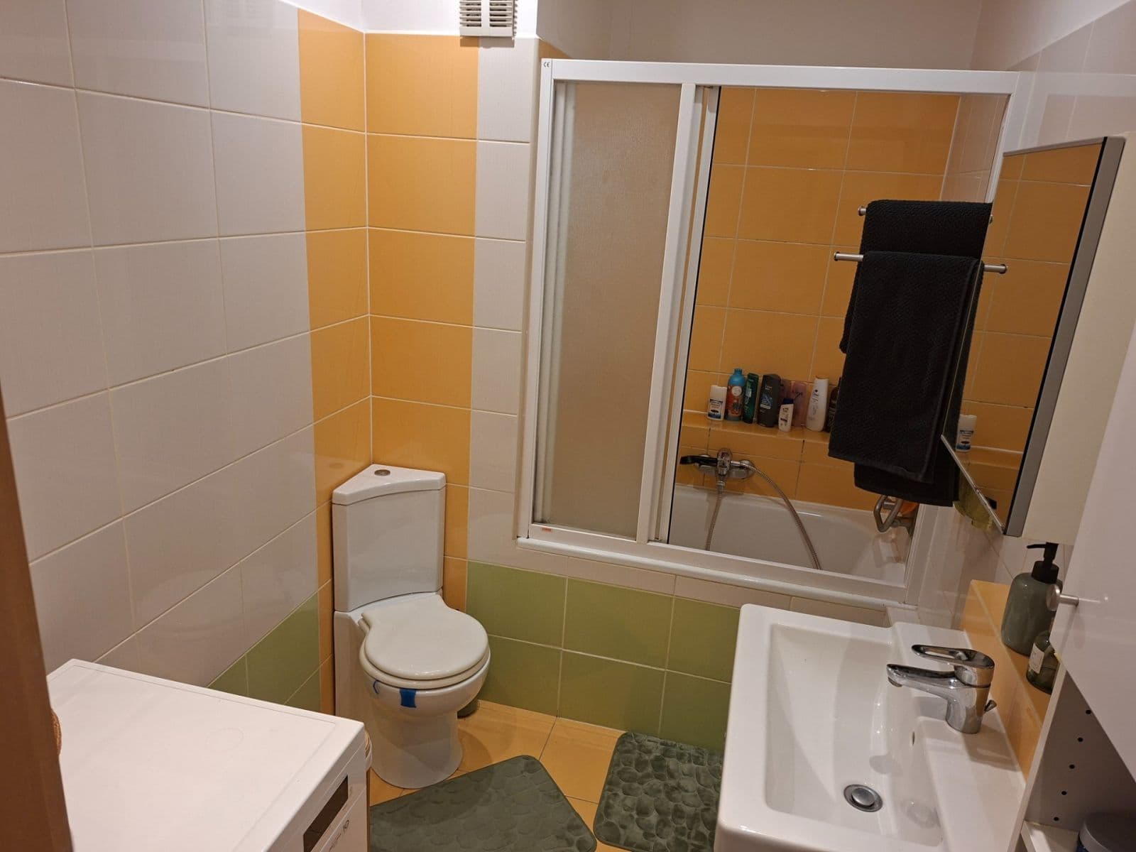 Prenájom bytu 2-izbový 40 m², Krhanická, Praha, Praha Prenájom bytu 2-izbový 40 m², Krhanická, Praha, Praha