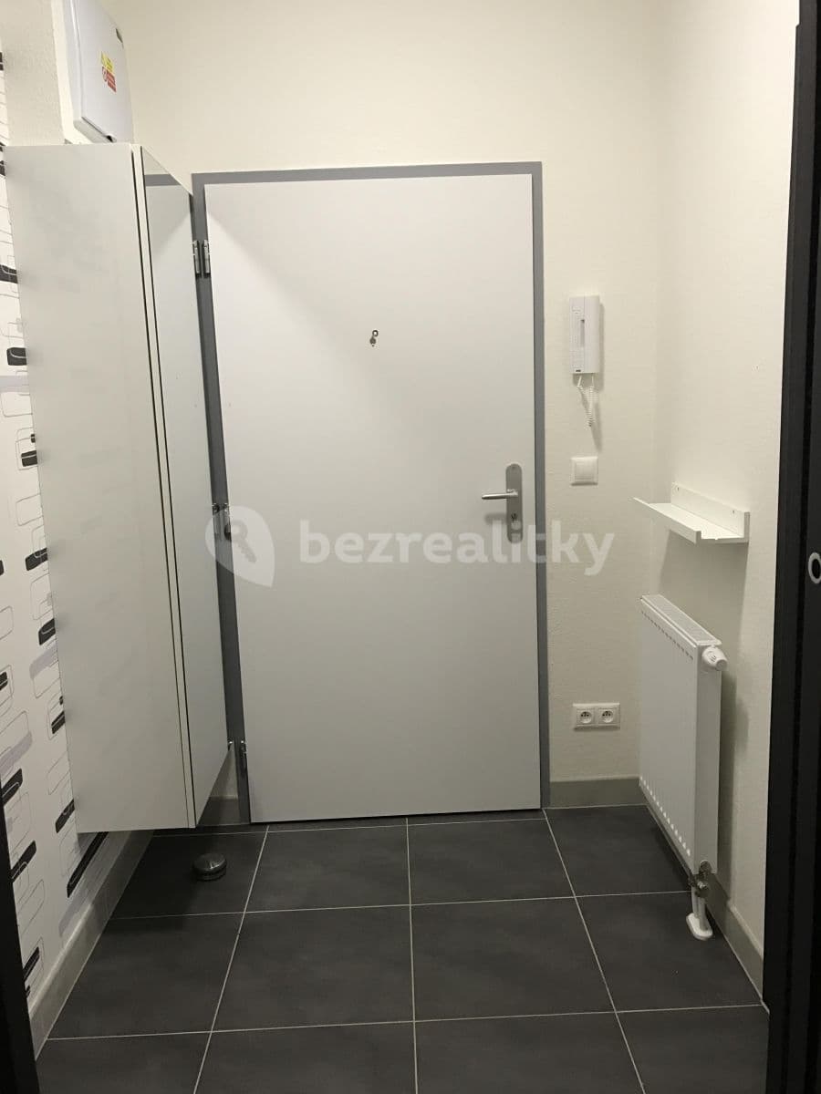 Prenájom bytu 2-izbový 55 m², ulice Generála Selnera, Kladno, Středočeský kraj Prenájom bytu 2-izbový 55 m², ulice Generála Selnera, Kladno, Středočeský kraj