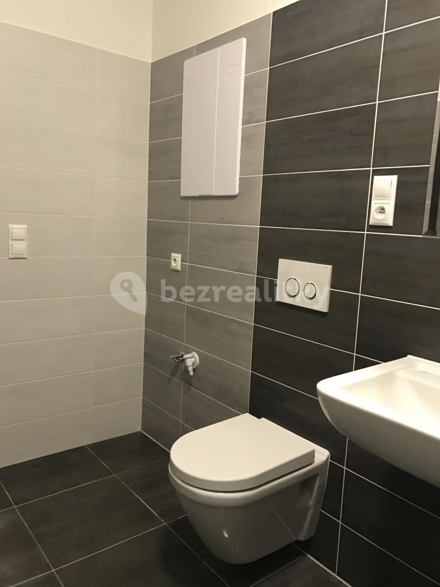 Prenájom bytu 2-izbový 55 m², ulice Generála Selnera, Kladno, Středočeský kraj Prenájom bytu 2-izbový 55 m², ulice Generála Selnera, Kladno, Středočeský kraj