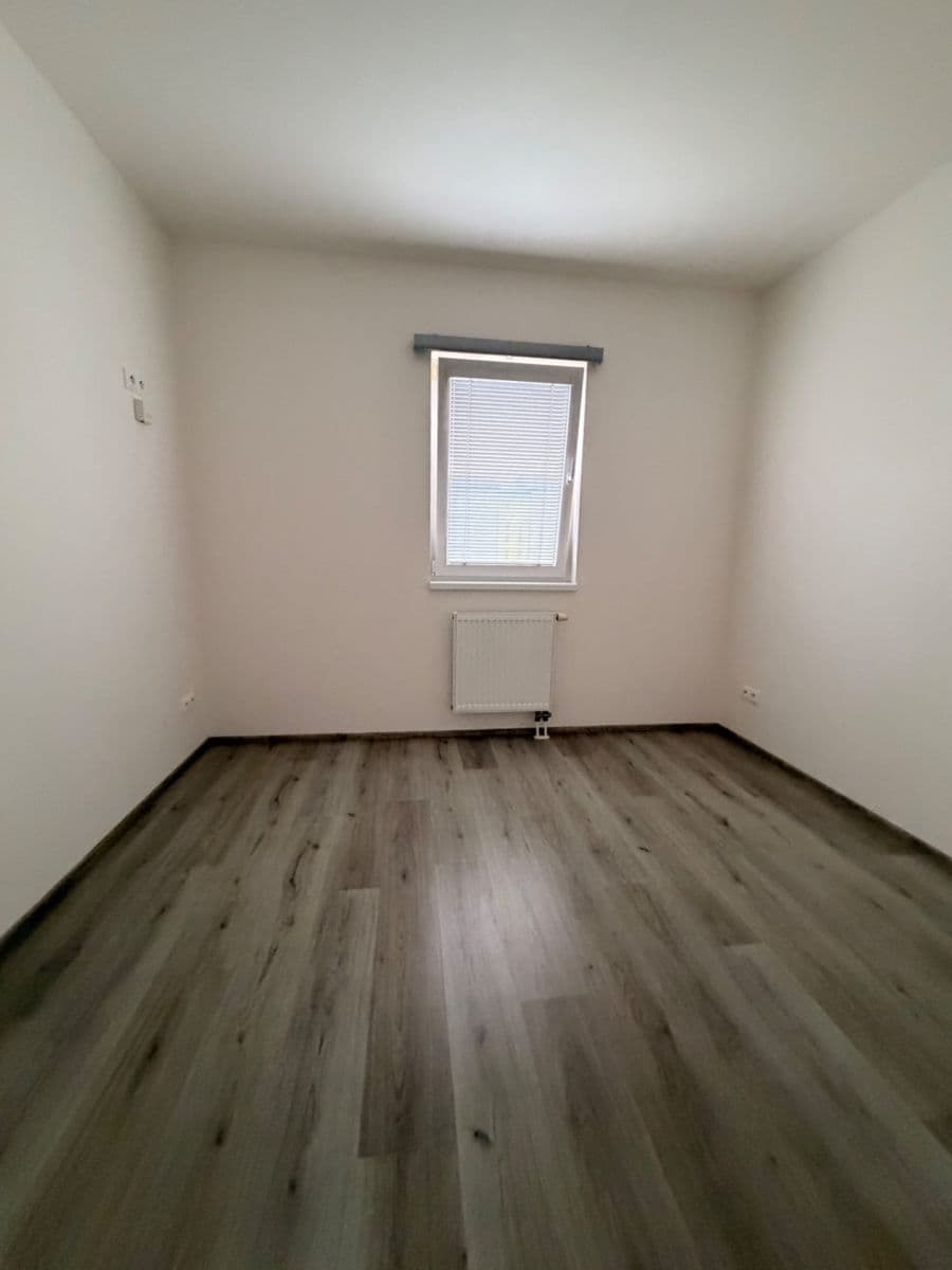 Prenájom bytu 2-izbový 55 m², ulice Generála Selnera, Kladno, Středočeský kraj Prenájom bytu 2-izbový 55 m², ulice Generála Selnera, Kladno, Středočeský kraj