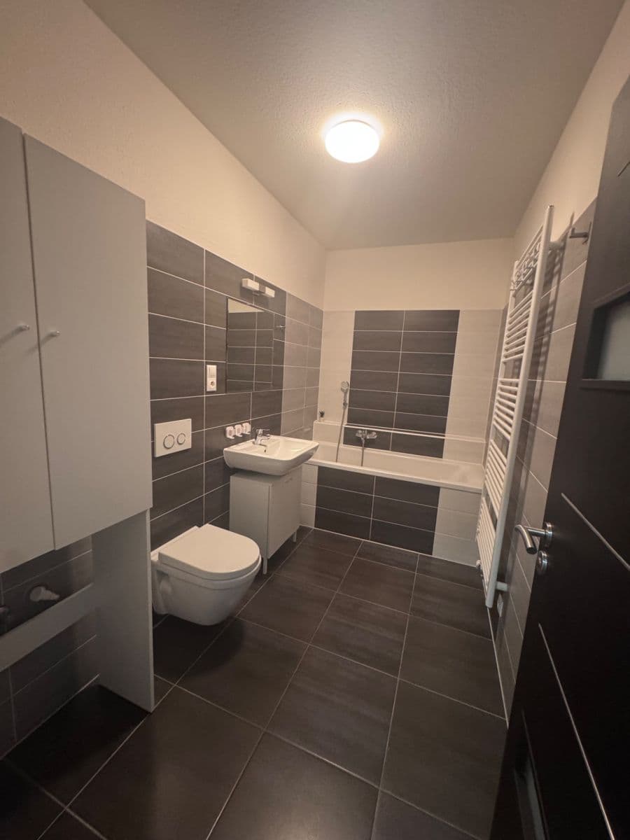 Prenájom bytu 2-izbový 55 m², ulice Generála Selnera, Kladno, Středočeský kraj Prenájom bytu 2-izbový 55 m², ulice Generála Selnera, Kladno, Středočeský kraj