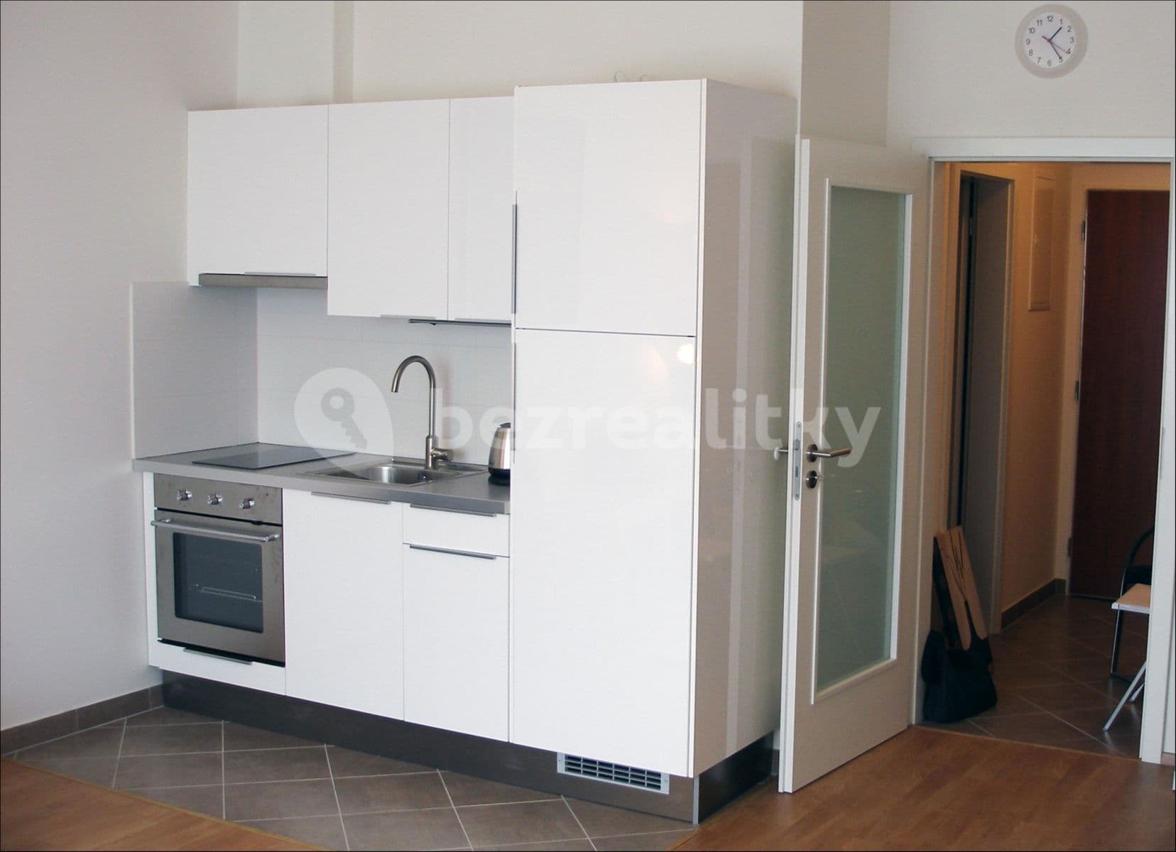 Prenájom bytu 1-izbový 38 m², Modenská, Praha, Praha Prenájom bytu 1-izbový 38 m², Modenská, Praha, Praha