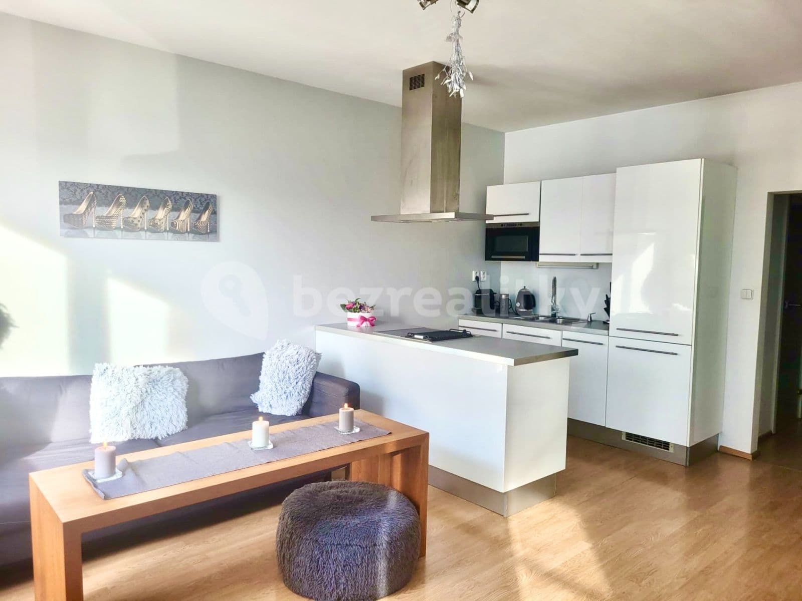 Prenájom bytu 2-izbový 41 m², Mattioliho, Praha, Praha Prenájom bytu 2-izbový 41 m², Mattioliho, Praha, Praha