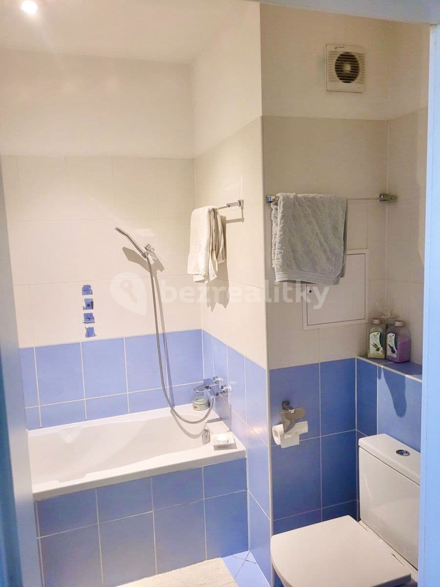 Prenájom bytu 2-izbový 41 m², Mattioliho, Praha, Praha Prenájom bytu 2-izbový 41 m², Mattioliho, Praha, Praha